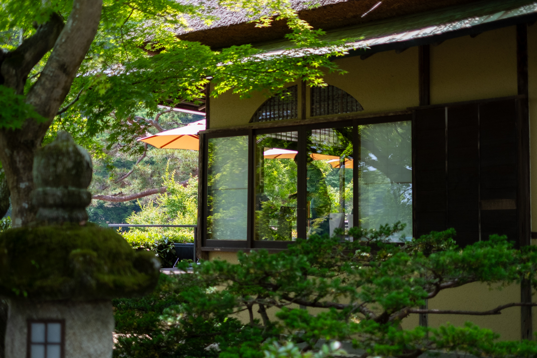 Most people are not aware of the fact that you can book a table at Cafe Hassui without a hotel reservation.