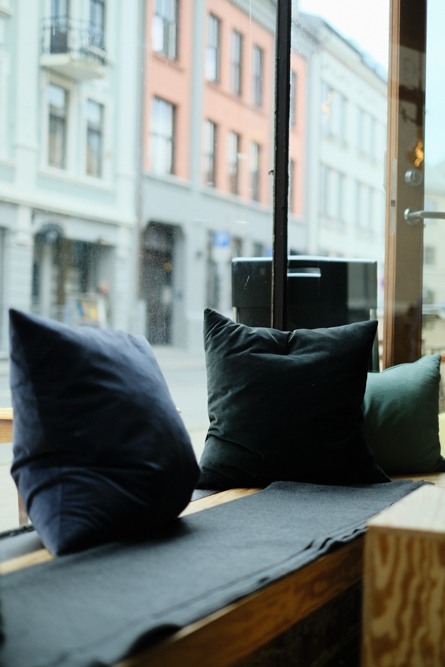 Sitting area by the window