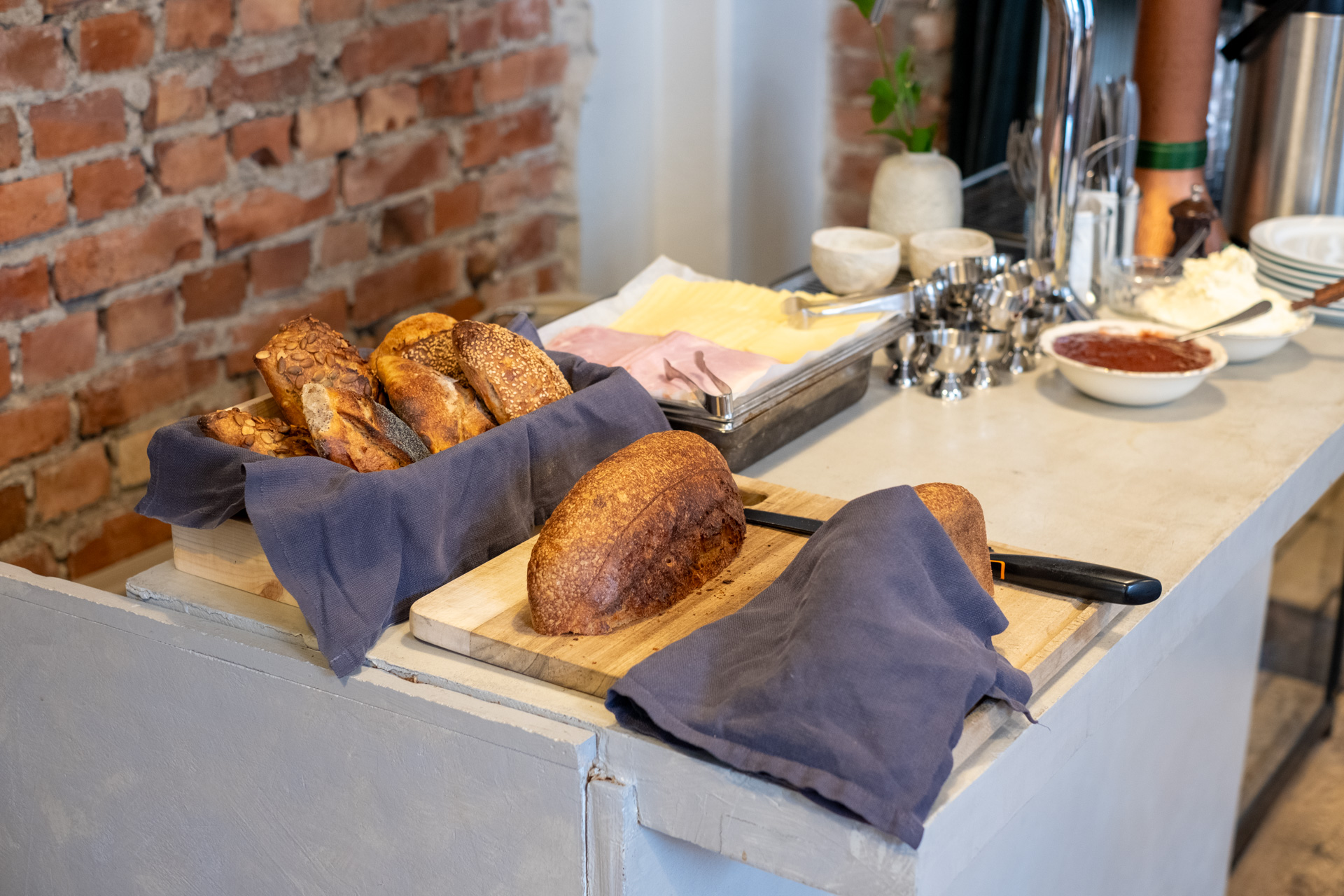 The Little Pickle is one of the few cafés in the city centre that offers breakfast buffet.